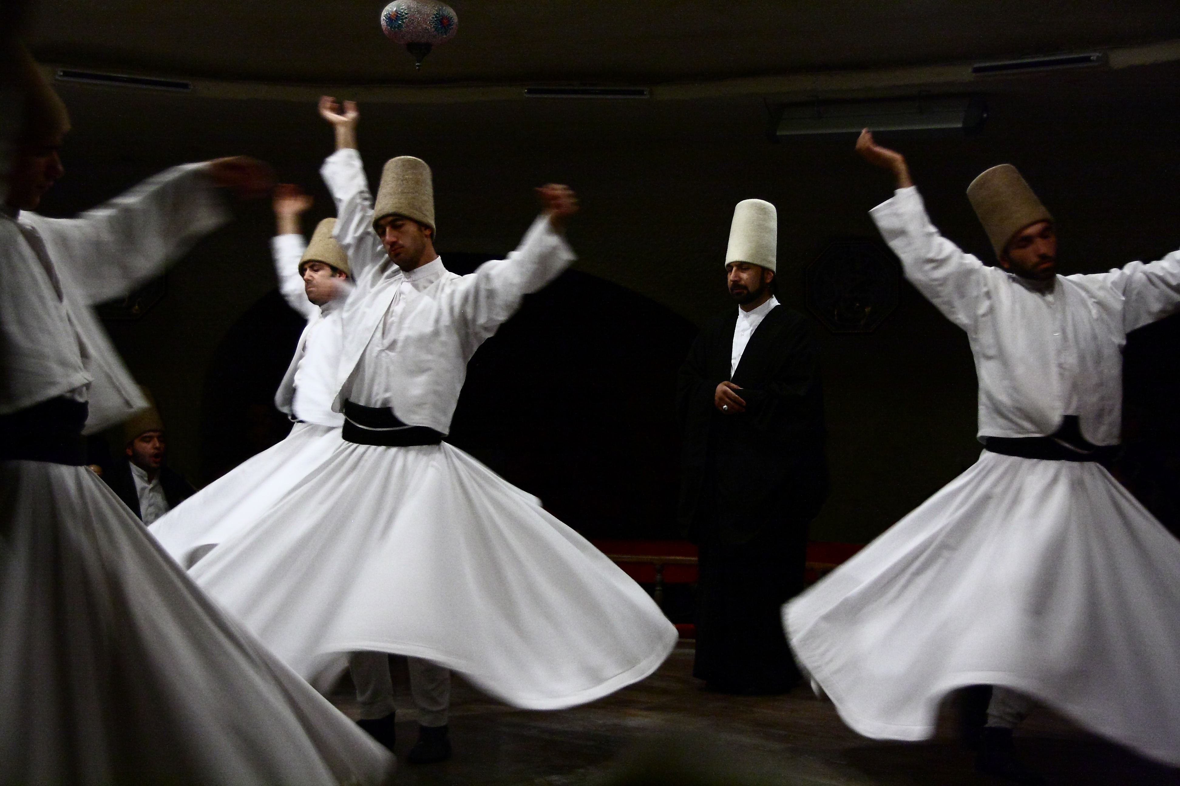 La danza sufí de los Derviches Turcos
