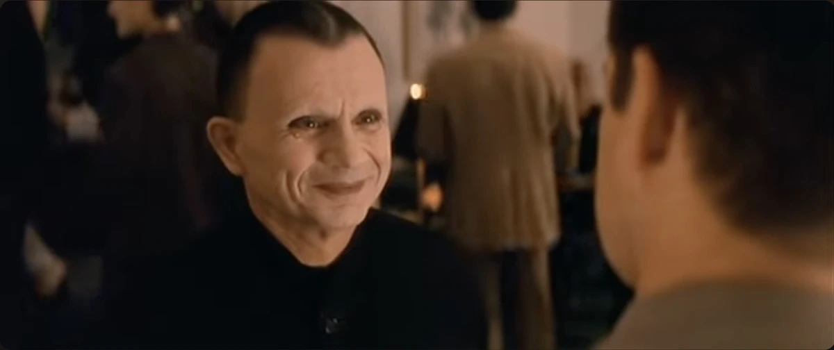 Escena de «Carretera perdida» (Clica en la imagen para verla en YouTube)