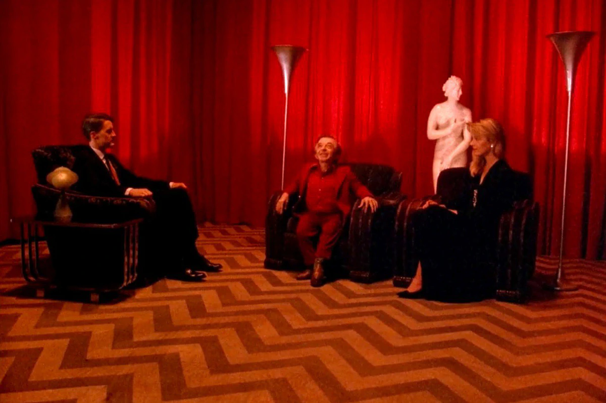 La famosa escena de «Twin Peaks» donde confluyen todos los elementos estéticos y simbólicos de la trama lynchiana.