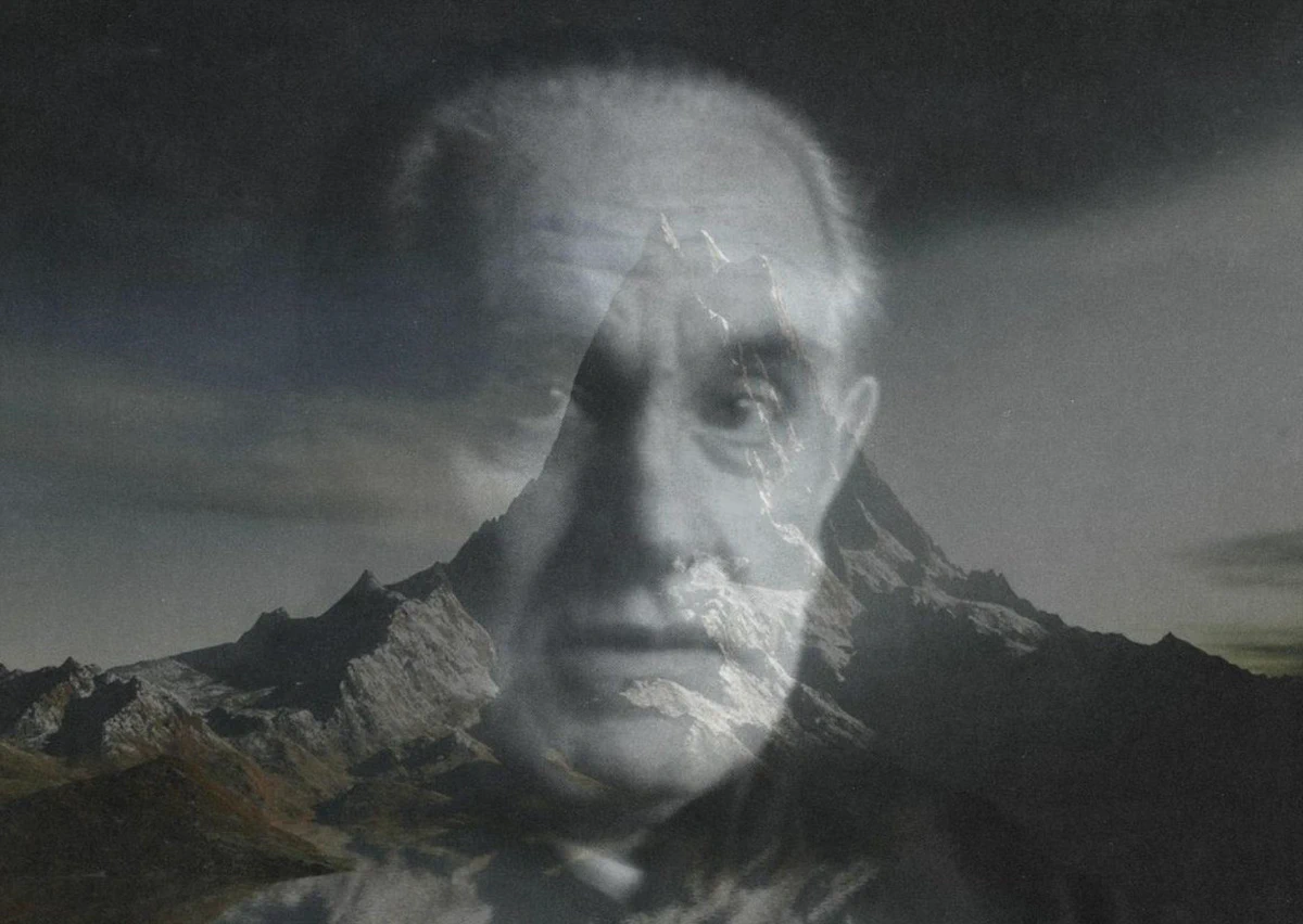 Julius Evola y su destino permanecen indefectiblemente ligados a la Montaña, donde sus cenizas terminaron, concretamente en las cumbres de Monte Rosa (4634 m).