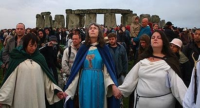 El llamado «neopaganismo» resulta esperpéntico.